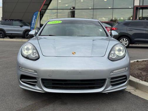 2015 Porsche Panamera 4