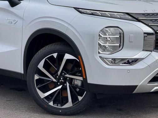 2025 Mitsubishi Outlander PHEV SE S-AWC