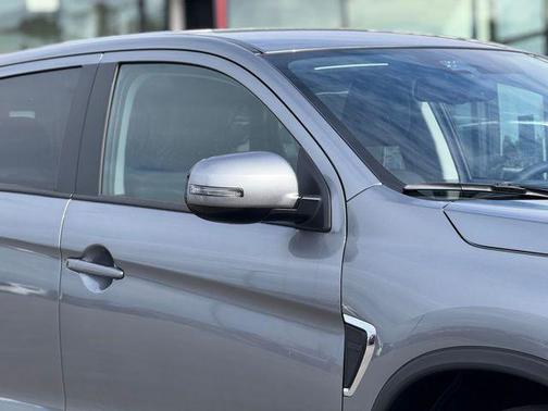 Mercury Gray Metallic 2026 Mitsubishi Outlander Sport SE