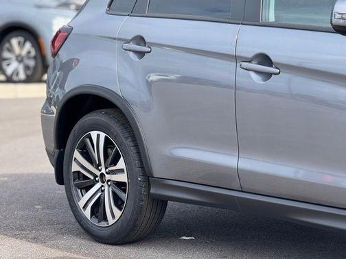 Mercury Gray Metallic 2026 Mitsubishi Outlander Sport SE