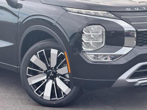 2025 Mitsubishi Outlander PLATINUM EDITION 2.5 S-AWC