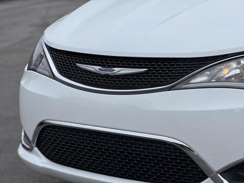 2020 Chrysler Pacifica Touring-L Plus