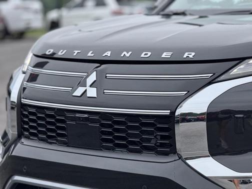 2025 Mitsubishi Outlander PLATINUM EDITION 2.5 S-AWC