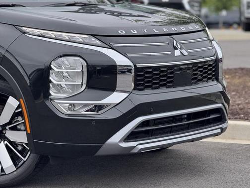 2025 Mitsubishi Outlander PLATINUM EDITION 2.5 S-AWC
