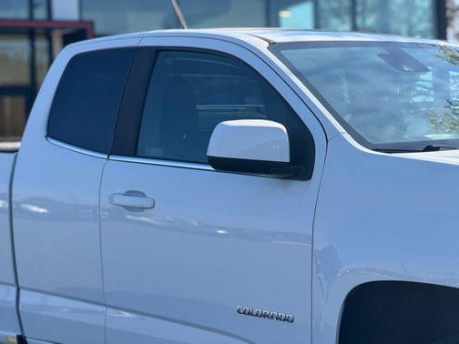 Summit White 2020 Chevrolet Colorado LT