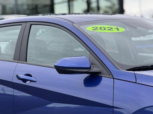 2021 Hyundai ELANTRA SEL