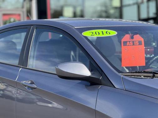 2016 Hyundai Accent SE