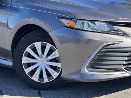 2024 Toyota Camry Hybrid LE