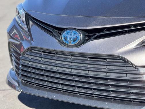 2024 Toyota Camry Hybrid LE