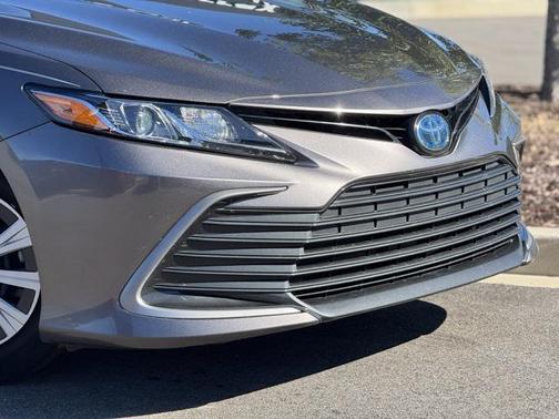 2024 Toyota Camry Hybrid LE