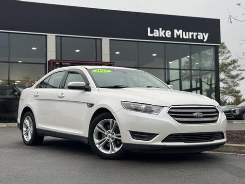 2017 Ford Taurus SEL