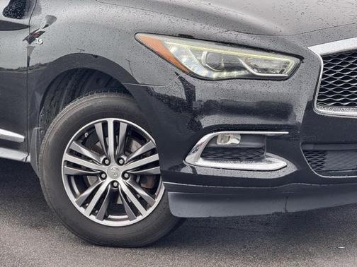 2017 INFINITI QX60 Base