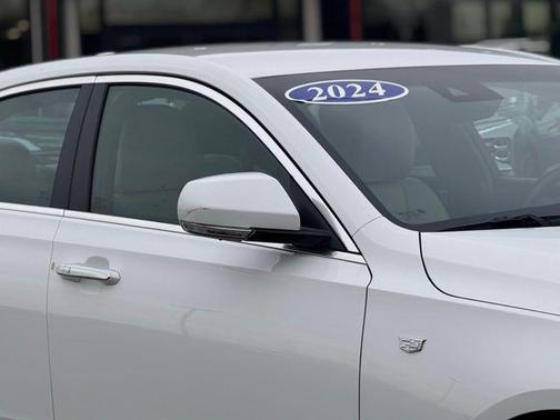 2024 Cadillac CT4 Premium Luxury