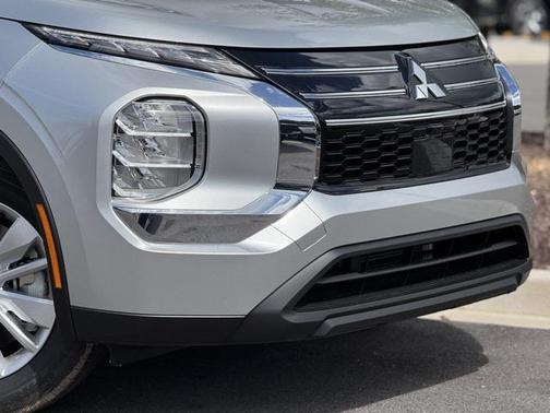 2025 Mitsubishi Outlander ES 2.5 2WD