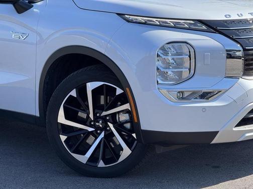 2023 Mitsubishi Outlander PHEV SE S-AWC