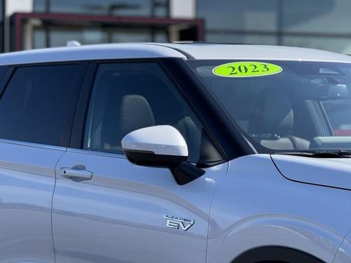 2023 Mitsubishi Outlander PHEV SE S-AWC
