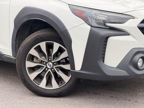 Crystal White Pearl 2024 Subaru Outback Limited