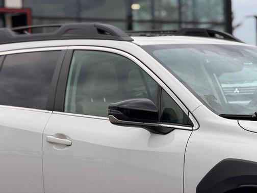 Crystal White Pearl 2024 Subaru Outback Limited