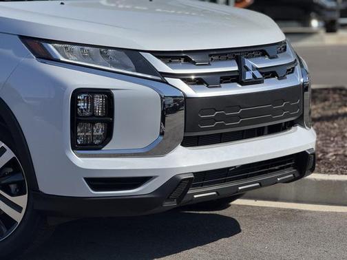 2025 Mitsubishi Outlander Sport SE