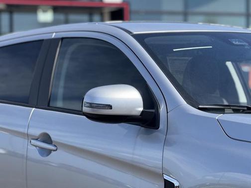 2025 Mitsubishi Outlander Sport SE