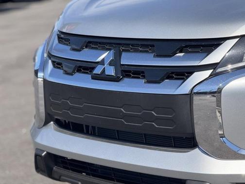 2025 Mitsubishi Outlander Sport SE