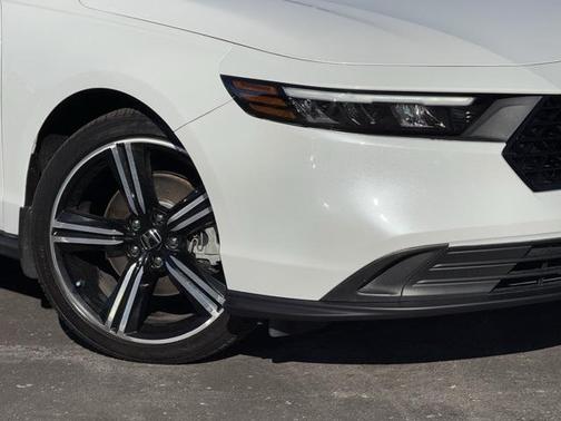 2023 Honda Accord Hybrid Base
