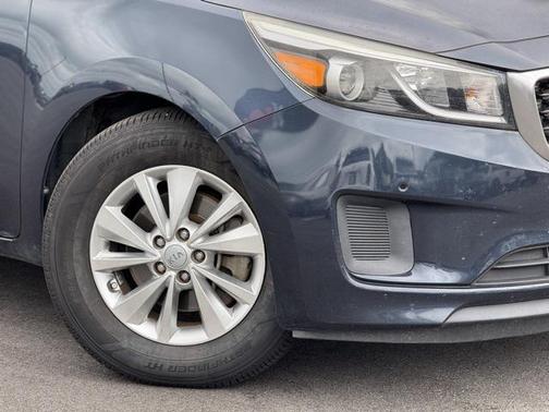 2017 Kia Sedona LX