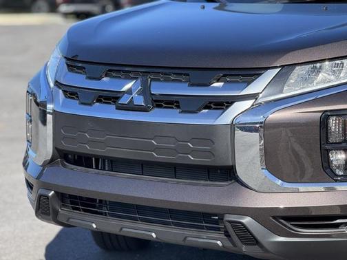 2025 Mitsubishi Outlander Sport SE