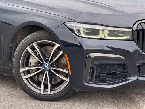 2021 BMW 750 i xDrive