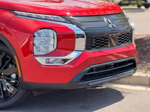 Red Diamond 2026 Mitsubishi Outlander LE