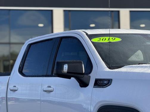 2019 GMC Sierra 1500 AT4
