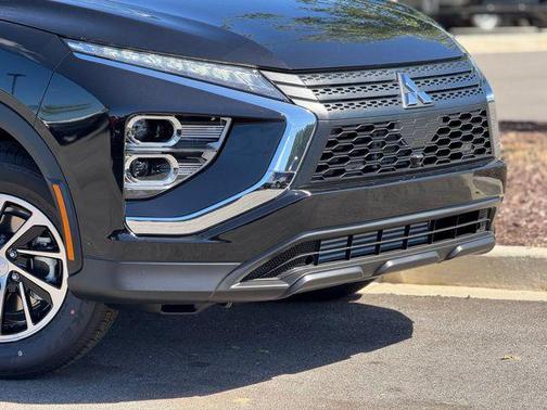 Labrador Black Pearl 2026 Mitsubishi Eclipse Cross ES