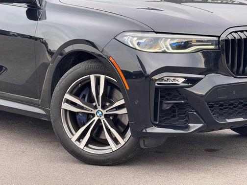 2020 BMW X7 M50i