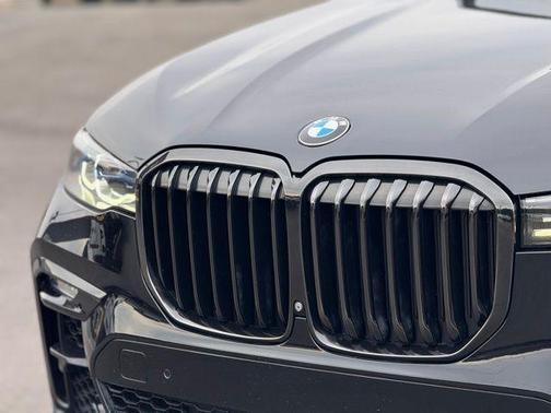 2020 BMW X7 M50i
