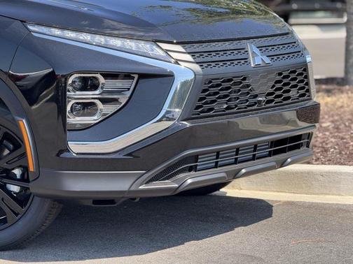 2025 Mitsubishi Eclipse Cross LE