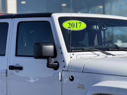 2017 Jeep Wrangler Unlimited Sahara