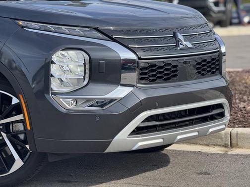 2025 Mitsubishi Outlander PHEV 