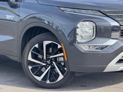 2025 Mitsubishi Outlander PHEV 