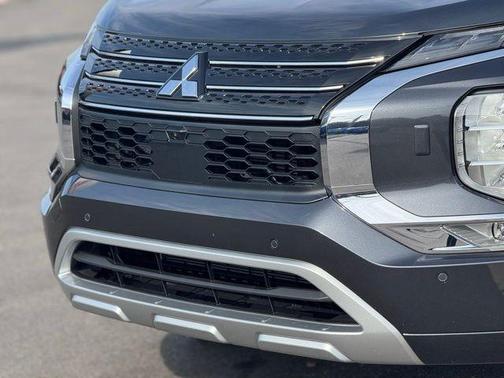 2025 Mitsubishi Outlander PHEV 