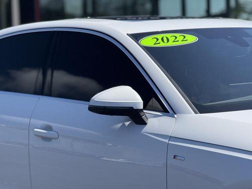 2022 Audi A4 45 S line Premium Plus