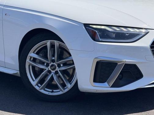 2022 Audi A4 45 S line Premium Plus