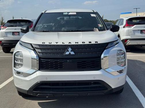 2023 Mitsubishi Outlander SE Special Edition 2WD