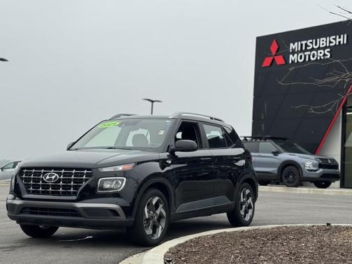 2021 Hyundai VENUE SEL