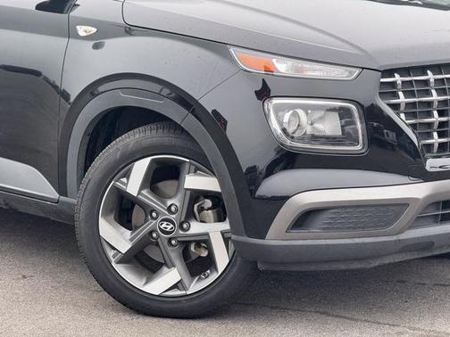 2021 Hyundai VENUE SEL