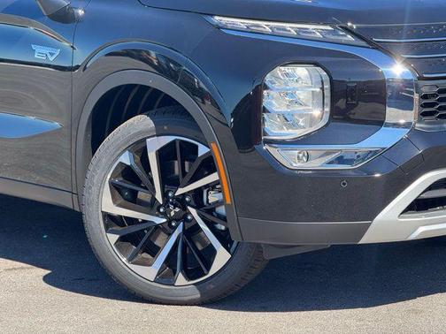 2025 Mitsubishi Outlander PHEV SE S-AWC