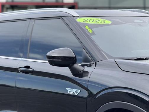 2025 Mitsubishi Outlander PHEV SEL
