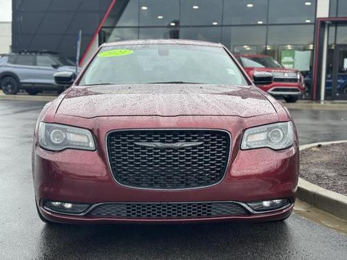 2021 Chrysler 300 Touring