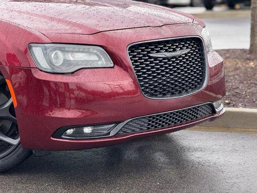 2021 Chrysler 300 Touring