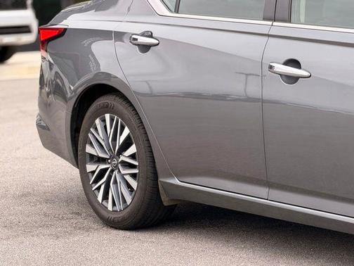 Gun Metallic 2024 Nissan Altima 2.5 SV