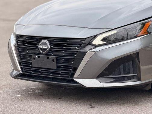 Gun Metallic 2024 Nissan Altima 2.5 SV